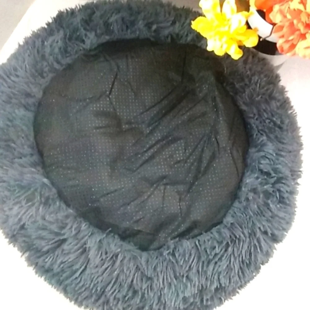 PLUSH CALMING DONUT ROUND PET BED FURY COZY DOG CAT PUPPY LOUNGER SIZE S/M NWOT
